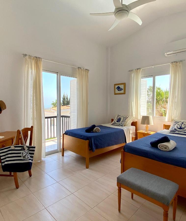 Villa Alicia With Priv Pool, Beautiful Garden And Shady Veranda- 5 Min To The Beach Peyia Bagian luar foto